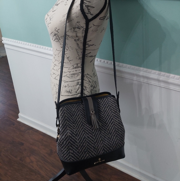 Spartina 449 lorelei barony bucket bag 10.5"(W)×10.5"(H)×6.75"(D) - Picture 12 of 12